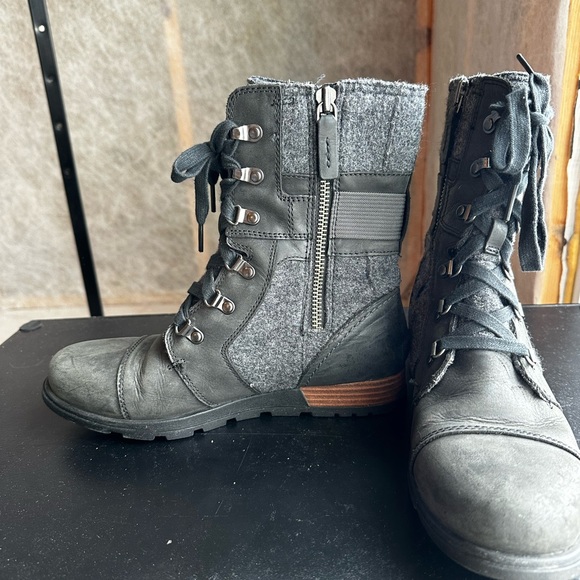 Sorel Major Carly Zip Lace Boot Womens size 8.5 black & Grey - Picture 5 of 11